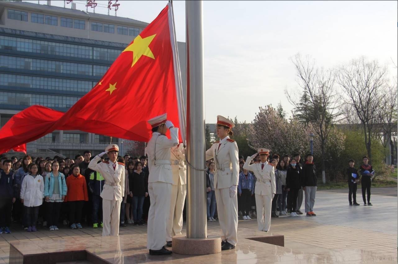 龙年临近,10000条龙“惊现”上海的这个艺术馆